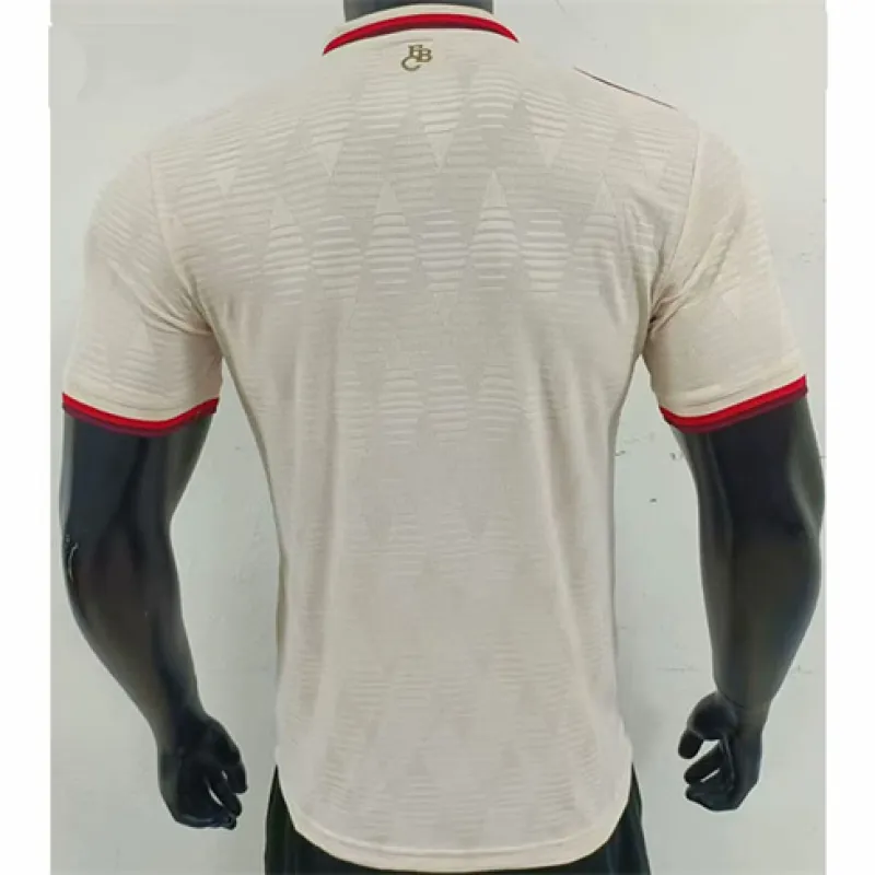 Abbigliamento fuori casa della Bayern Munich 2024/25 - Colore crema