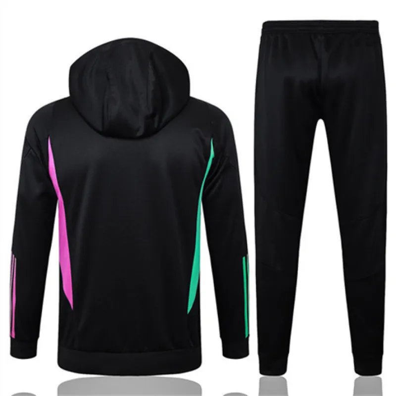Abbigliamento sportivo con cappuccio della Bayern Munich 2024/2025 - Nero