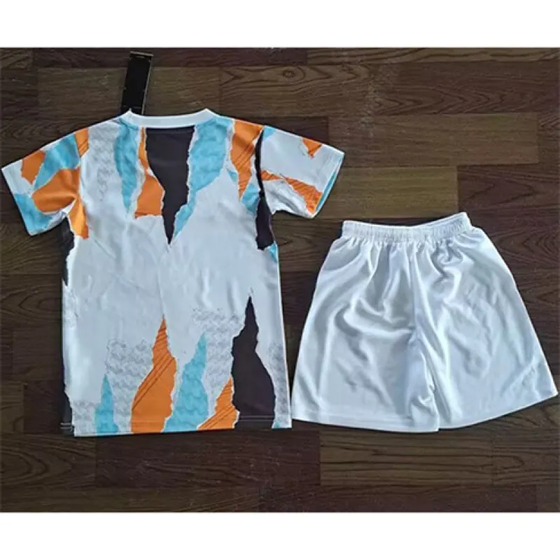 Real Madrid Kids' Training Jersey + Shorts 2024/25 - White