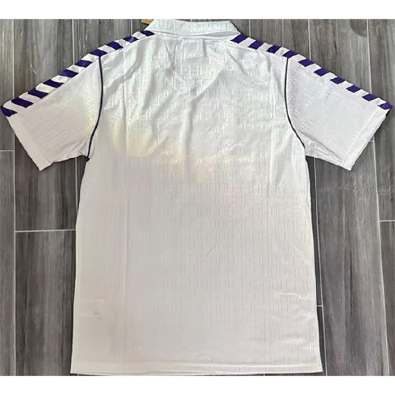 Camiseta retro del Real Madrid 1989/90 cancha principal - Blanca