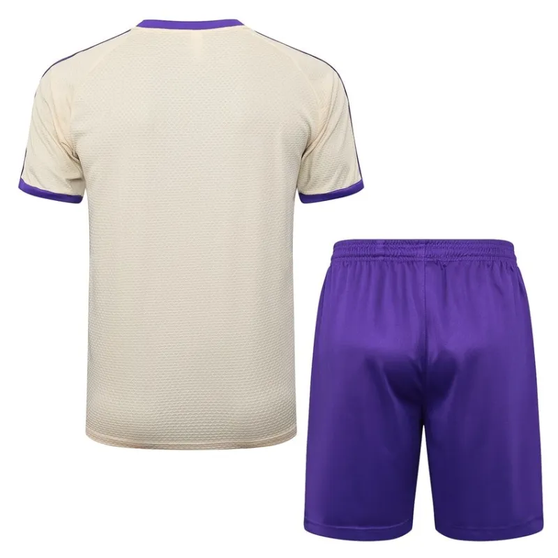 Camiseta + Pantalón de Entrenamiento Real Madrid 2025/26 - Beige