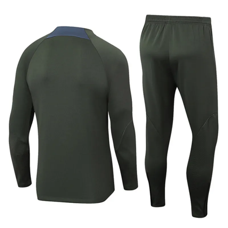Paris Saint - Germain Sportbekleidung 2024/25 - Militärgrün