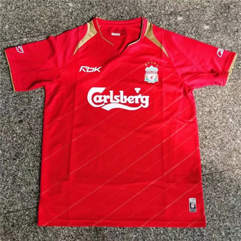 Maglia retrò da casa di Liverpool per la finale della Champions League UEFA 2004/2005 - Rossa