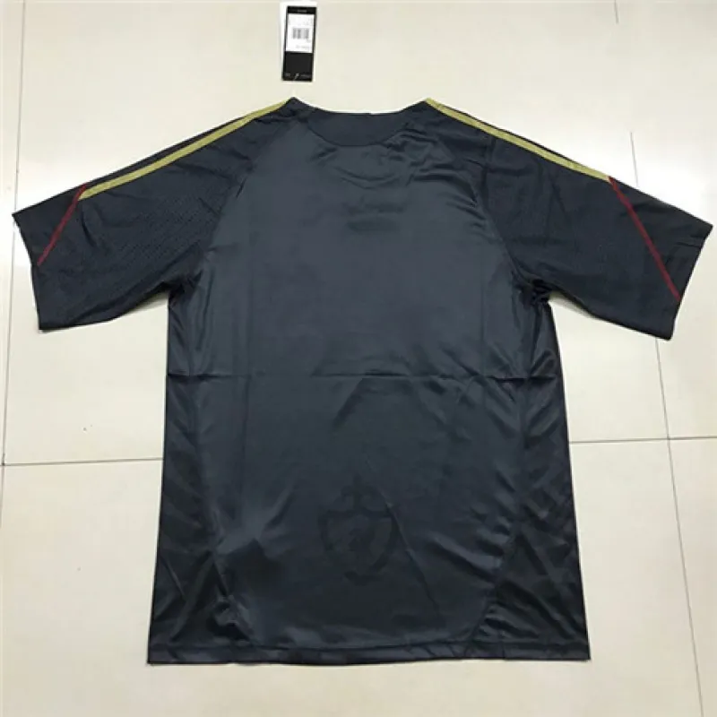 Liverpool 2009/10 Away Retro Jersey - Black