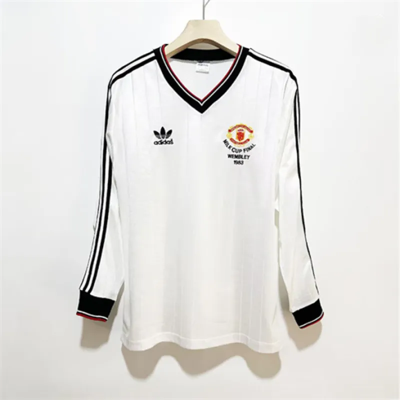 Manchester United 1982/83 Away Long Sleeve Retro Jersey - White