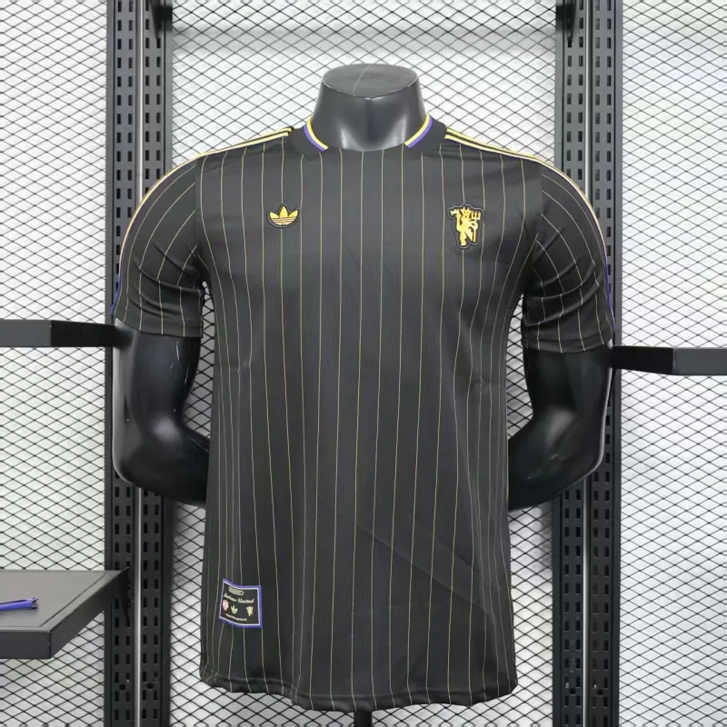 Manchester United Maglia Giocatore Edizione Casual 2025/26 - Nero