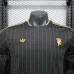 Manchester United Maglia Giocatore Edizione Casual 2025/26 - Nero