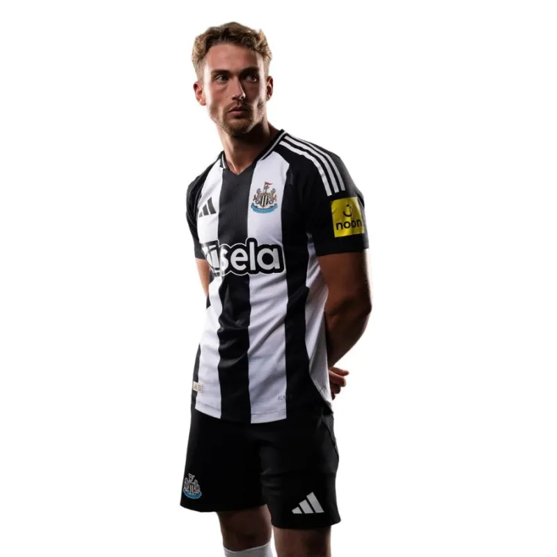 Maillot domicile du joueur de Newcastle United 2024/25 - Noir/Blanc