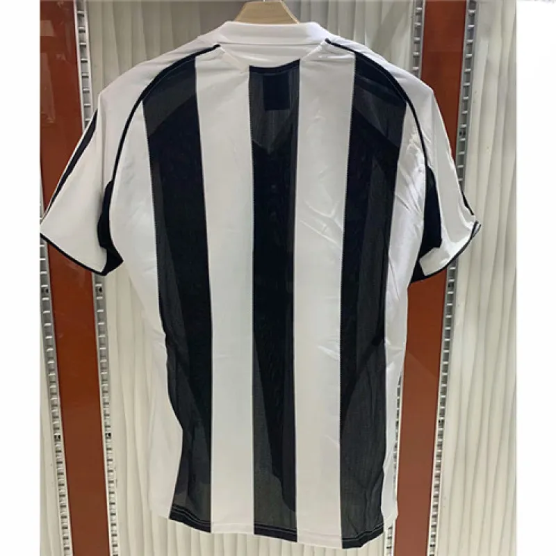 Maglia di casa retrò di Newcastle United 2005/06 - Nero/Bianco