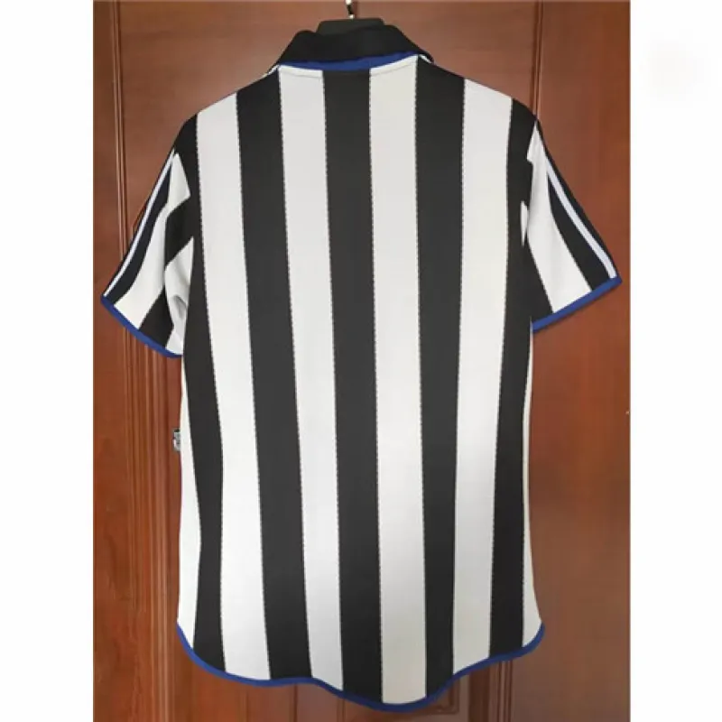 Newcastle United 2000/01 Retro Home Jersey - Black/White
