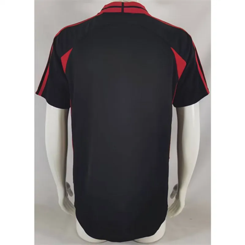 Terza maglia retro dell'AC Milan 2000/01 - Nera