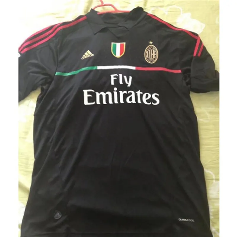 Maglia retro terza dell'AC Milan 2011/12 - Nera