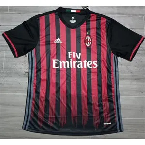 Maglia retro di casa con pelliccia dell'AC Milan 2016/17 - Nera