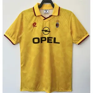 Troisième maillot rétro de l'AC Milan 1995/96 - Jaune