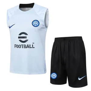 Calzoni e camicia dell'insieme di allenamento dell'Inter Milan 2024/25 - blu