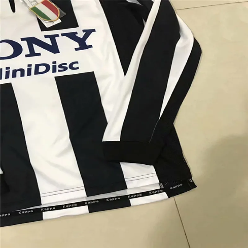 Camiseta retro de casa de mangas largas de Juventus 1997/98 - Blanca