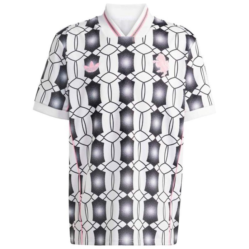 Camiseta lifestyle versión jugador Juventus 2025/26