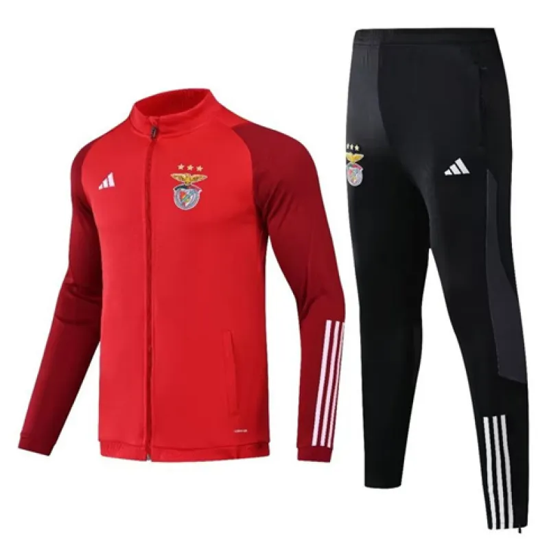 The 2024/25 sports jacket of Benfica - Red