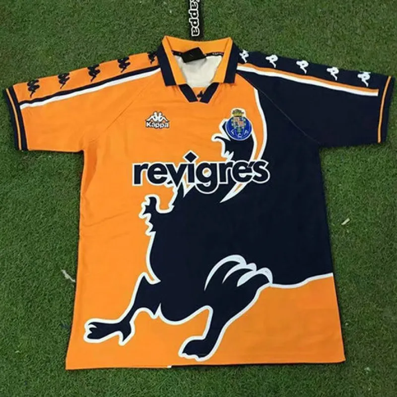 The 1997-99 away retro jersey of FC Porto - Orange
