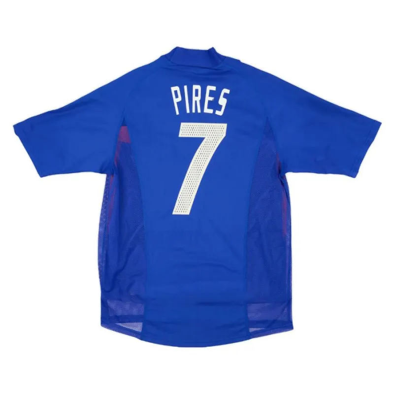 Le maillot rétro domicile de l'équipe nationale de France porté par Robert Pires entre 2002 et 2004 - Bleu