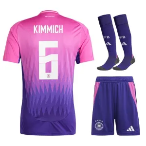 Le kit pour enfants d'extérieur de Joshua Kimmich 2024/25 - Rose