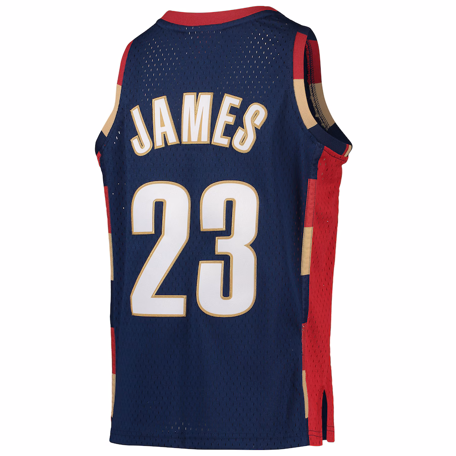 LeBron James Camiseta Swingman de los Hardwood Classics 2008-09 para jóvenes de los Cleveland Cavaliers Mitchell & Ness - Azul marino