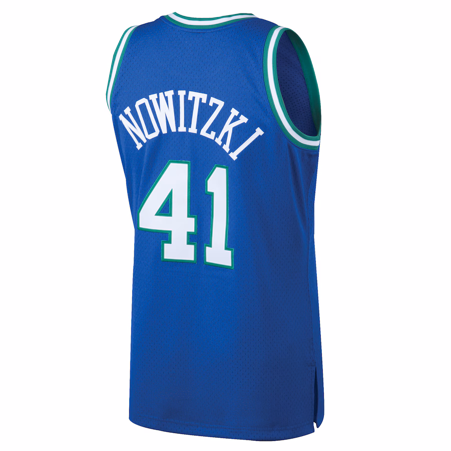 Dirk Nowitzki Dallas Mavericks 1998/99 Classic Edition Blue