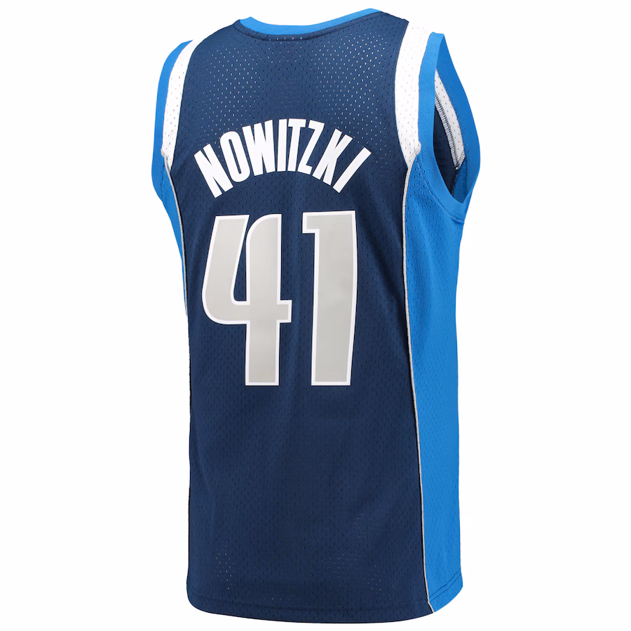 Dirk Nowitzki, Dallas Mavericks, 2011/12 Classic Edition, Navy Blue